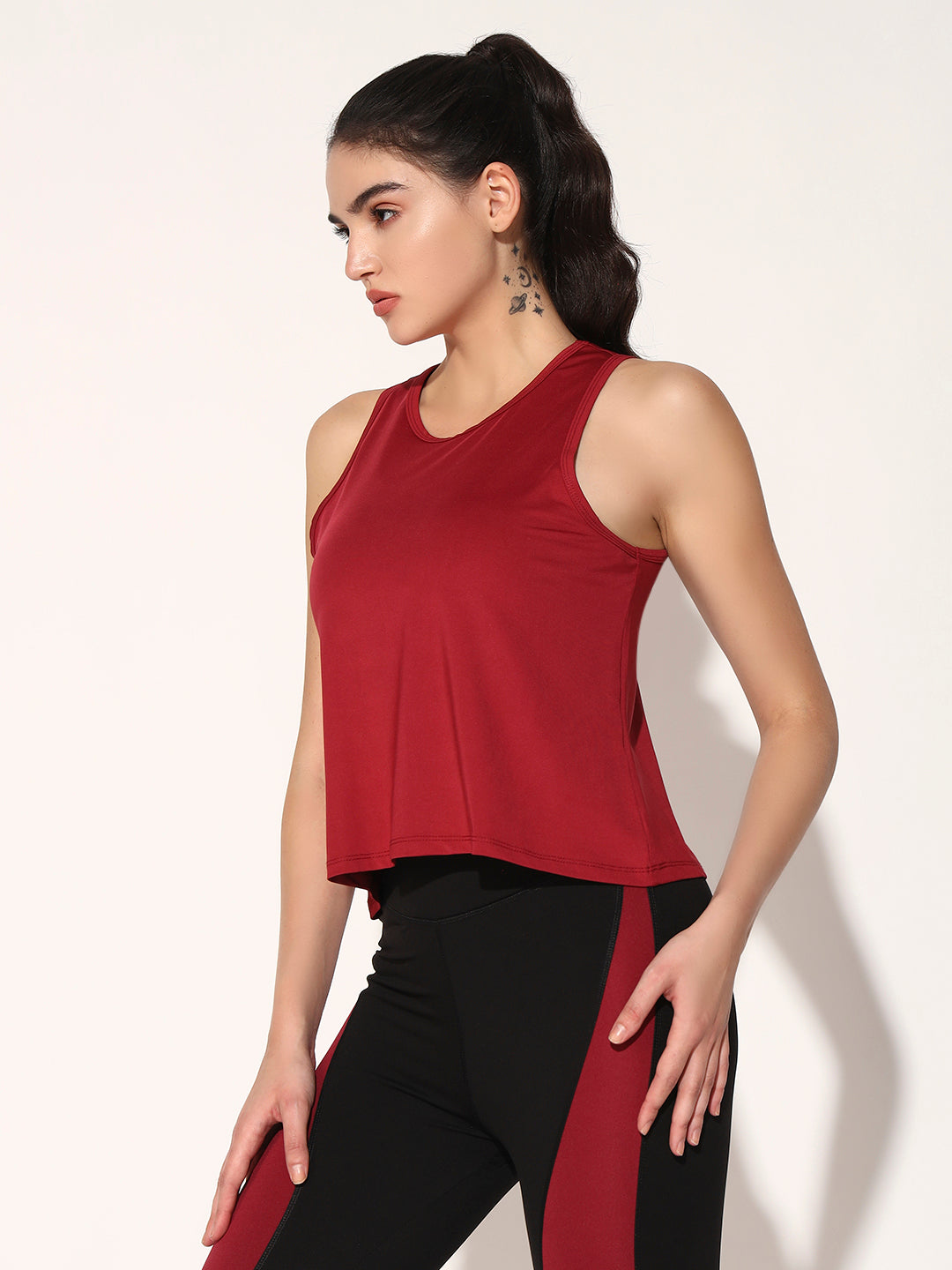 WOMEN WORKOUT T-SHIRT - MAROON