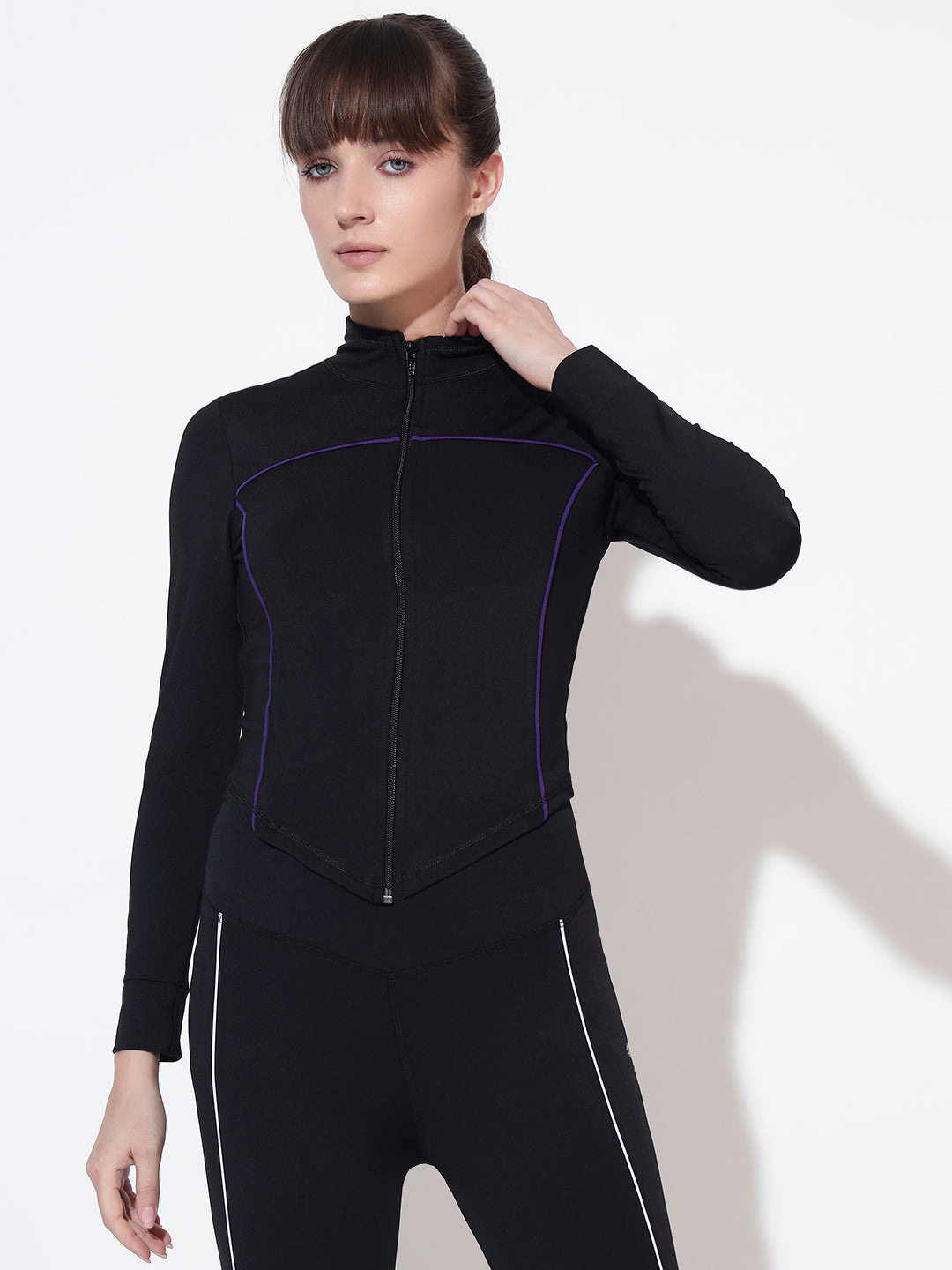 Women Colourblocked Lightweight Training or Gym Sporty Jacket